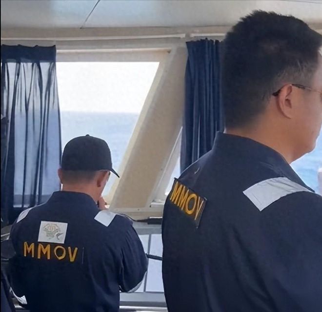 飞机贴着帐篷飞！菲律宾宣布闯礁画面：人刚上去中国飞机就到了博鱼体育官网